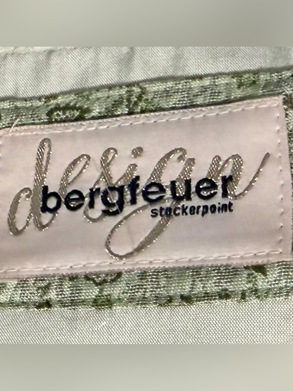NWT Dirndl Daniela from Bergfeuer in sage green - Picture 11 of 13